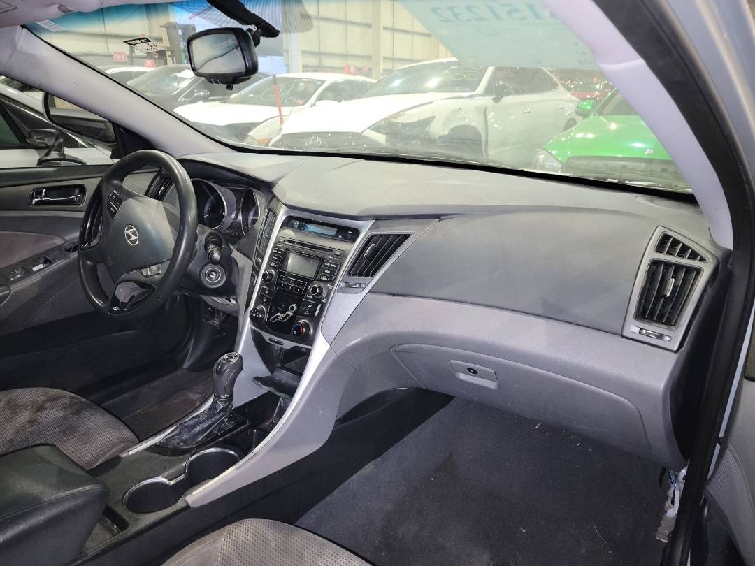 2012 HYUNDAI SONATA — 195603 Miles — Lot 38151232 - Marhaba Auctions Used Cars - Image 5