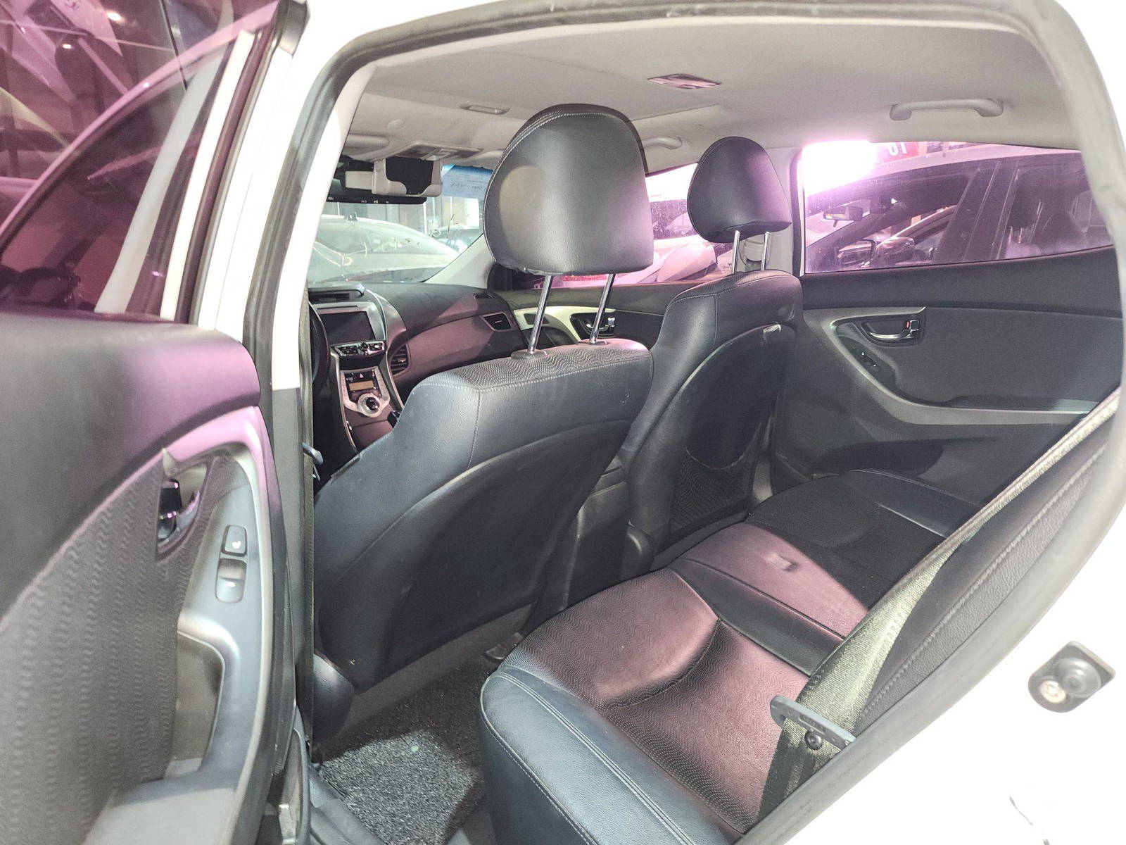 2012 HYUNDAI AVANTE — 198531 KM — Lot 548514 — Al Quoz - Marhaba Auctions Used Cars - Image 7