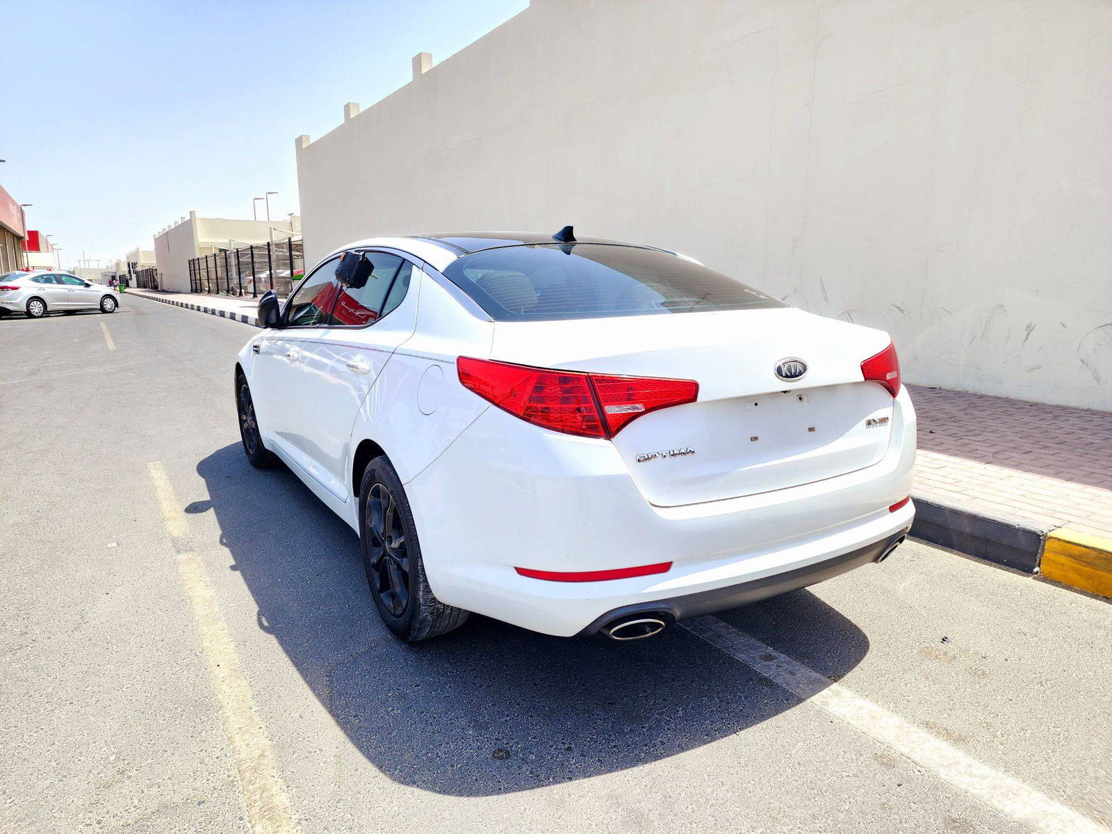 2012 KIA OPTIMA — 173284 Miles — Lot 84175234 — Souq - Marhaba Auctions Used Cars - Image 3