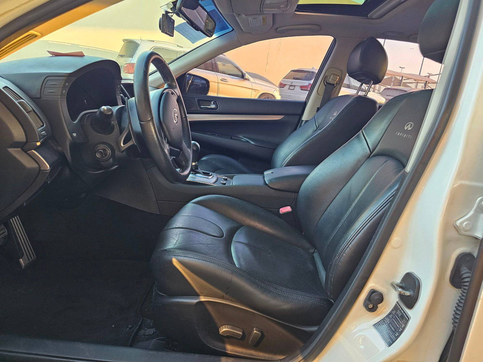 INFINITI G37S 2010 - Marhaba Auction Used Cars - Image 5