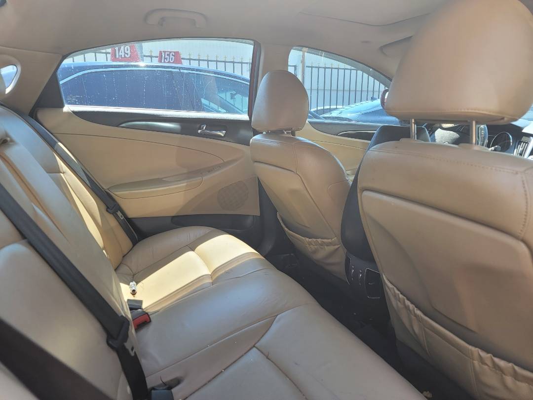 2011 HYUNDAI SONATA — 287571 Miles — Lot 81175343 - Marhaba Auctions Used Cars - Image 4