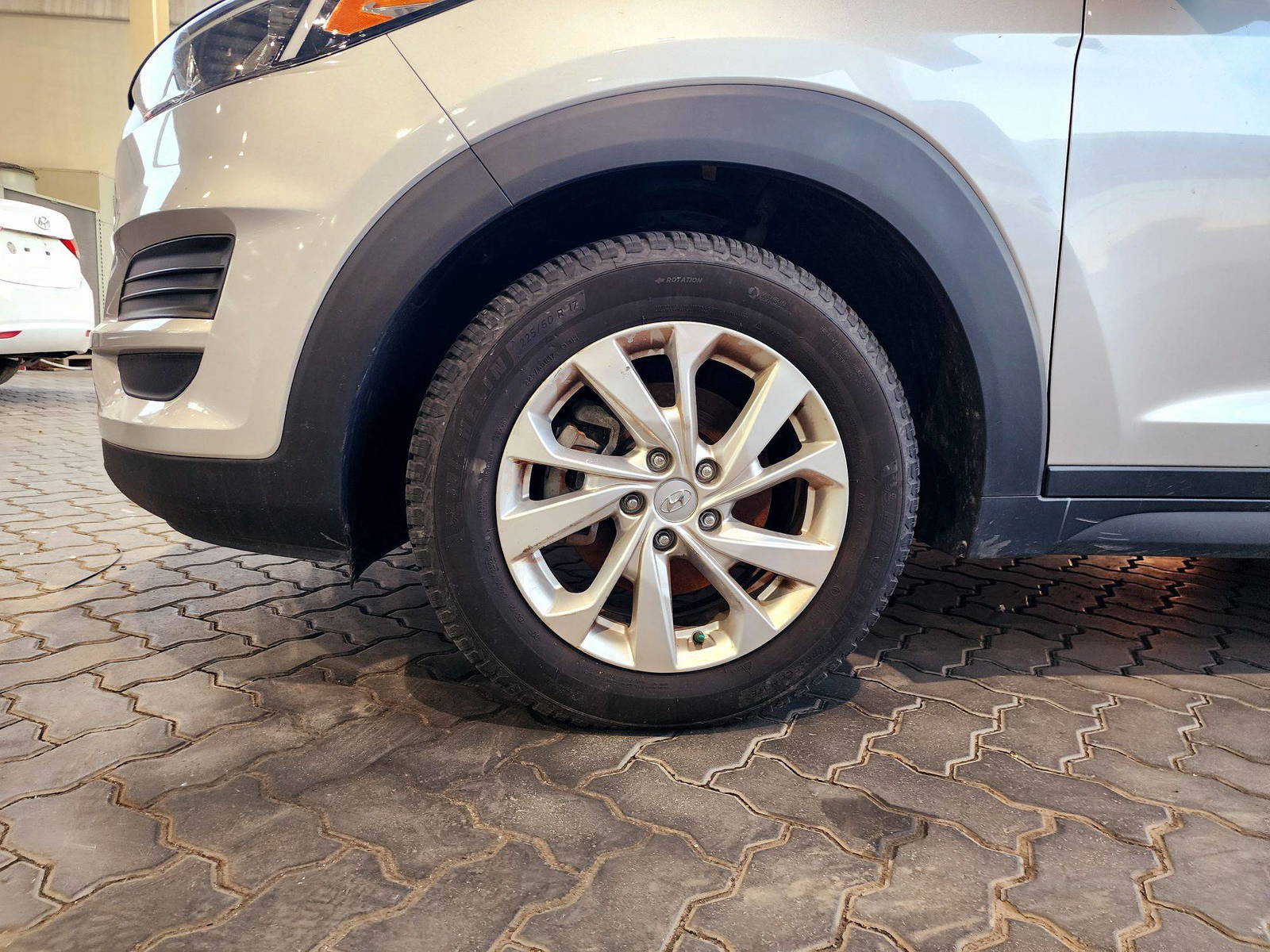 2019 HYUNDAI TUCSON — 70599 Miles — Lot A41KU946004 — Souq - Marhaba Auctions Used Cars - Image 10