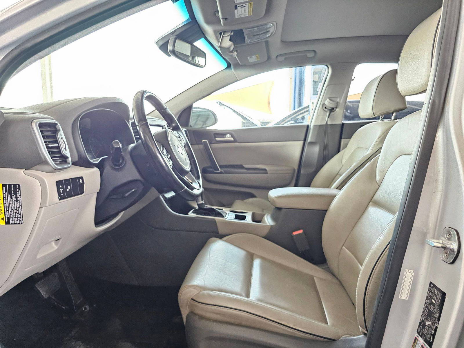 2017 KIA SPORTAGE — 127730 Miles — Lot 88842785 — Souq - Marhaba Auctions Used Cars - Image 9