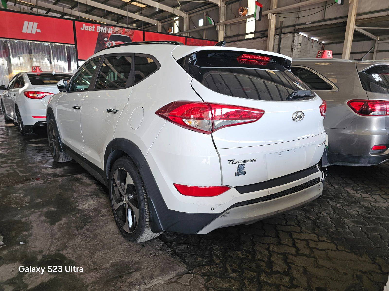 2017 HYUNDAI TUCSON — 105526 Miles — Lot HU277781 — Souq - Marhaba Auctions Used Cars - Image 5