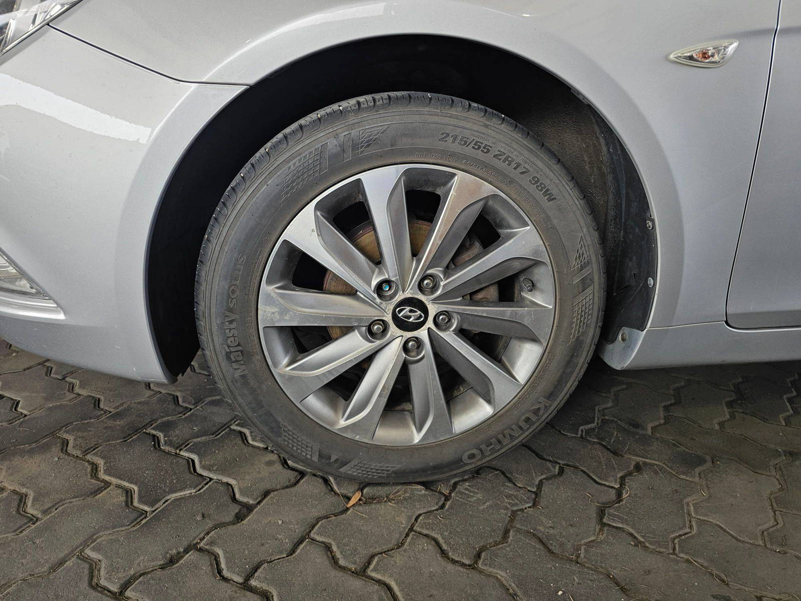 2013 HYUNDAI SONATA — 200219 KM — Lot 559559 — Souq - Marhaba Auctions Used Cars - Image 10