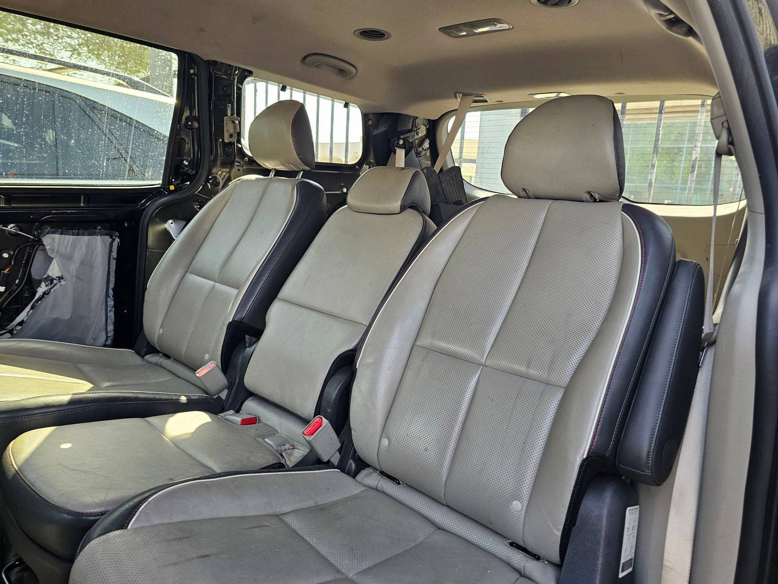 2017 KIA SEDONA — 133010 Miles — Lot H6246132 — Main - Marhaba Auctions Used Cars - Image 7