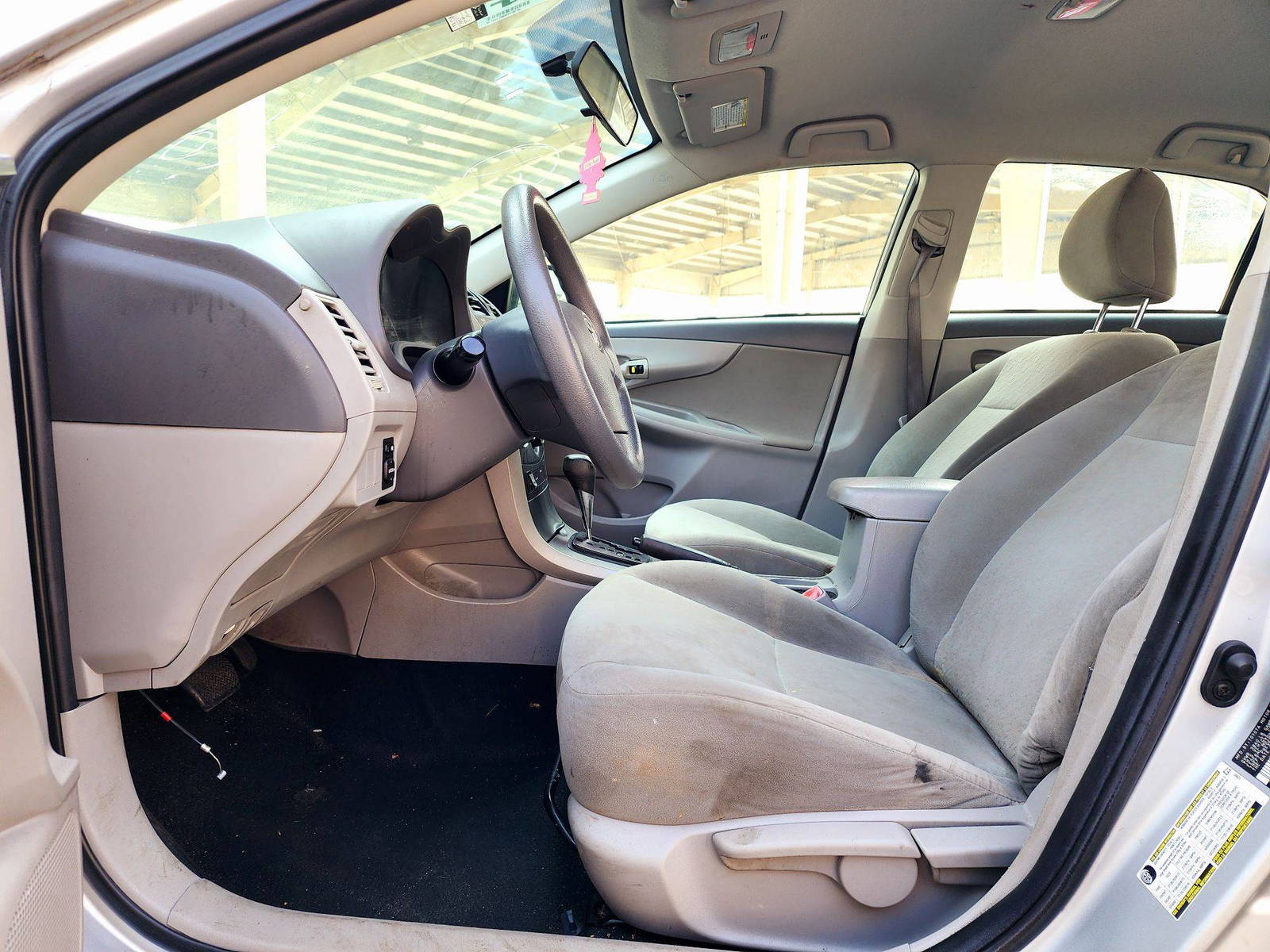 2009 TOYOTA COROLLA — 195246 Miles — Lot 44271564 — Souq - Marhaba Auctions Used Cars - Image 8