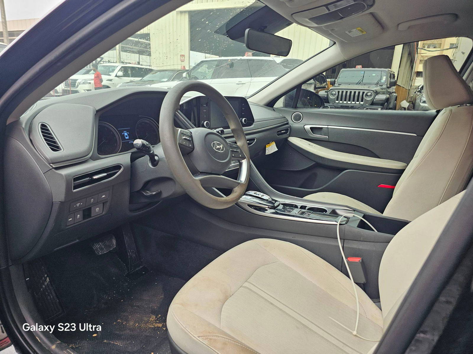 HYUNDAI SONATA 2023 - Marhaba Auction Used Cars - Image 8