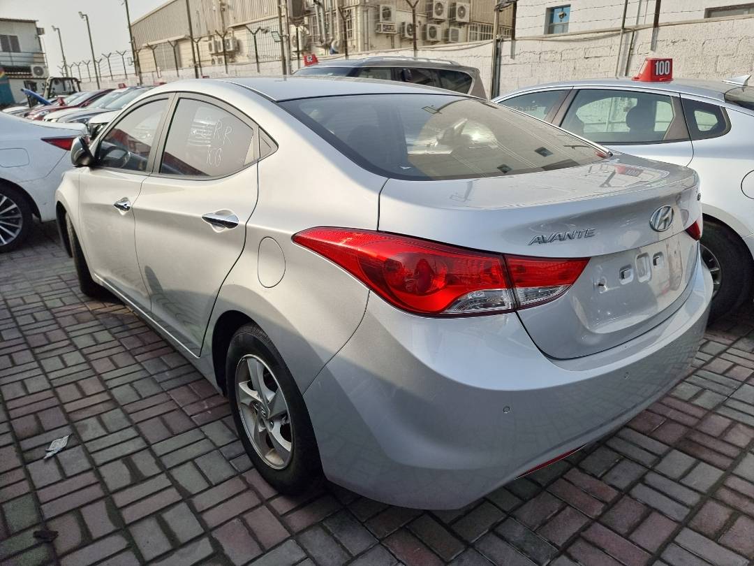 2013 HYUNDAI AVANTE — 246968 KM — Lot 125478 — Souq - Marhaba Auctions Used Cars - Image 4