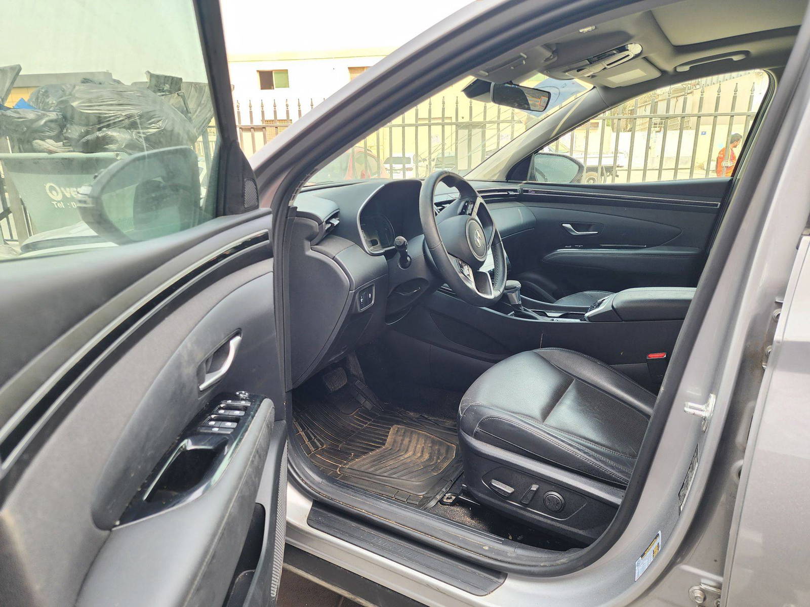 2022 HYUNDAI TUCSON — 29738 KM — Lot 42902805 — Souq - Marhaba Auctions Used Cars - Image 9