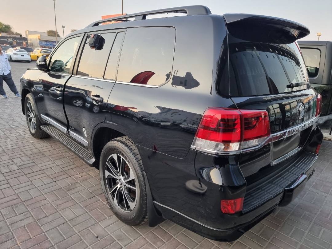 TOYOTA LAND CRUISER 2019 - Marhaba Auction Used Cars - Image 5