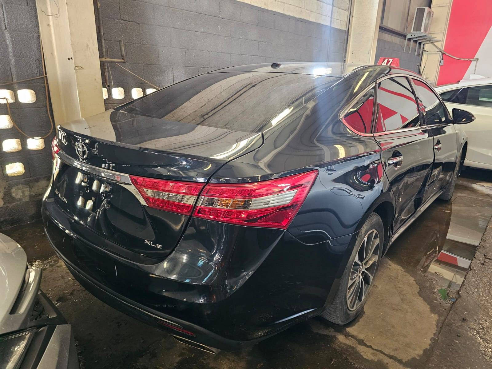 2017 TOYOTA AVALON — 152924 Miles — Lot U263217 — Main - Marhaba Auctions Used Cars - Image 2
