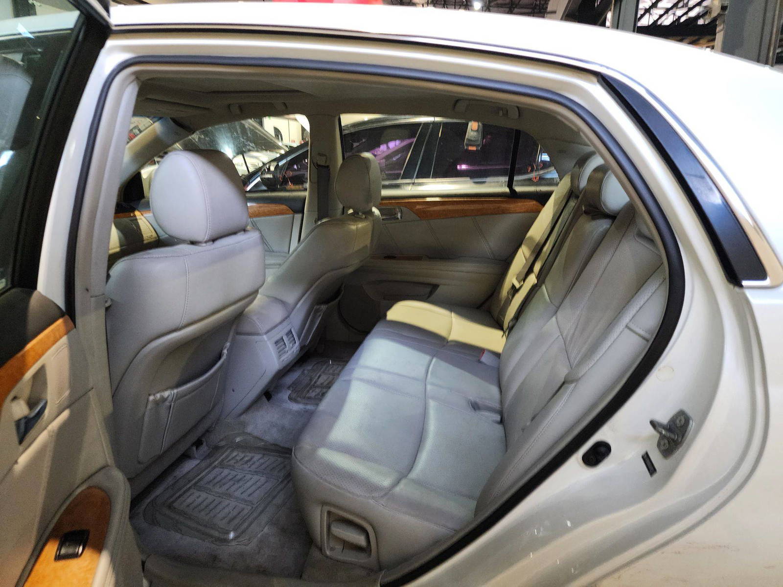2006 TOYOTA AVALON — 181556 Miles — Lot 72516214 — Al Quoz - Marhaba Auctions Used Cars - Image 7