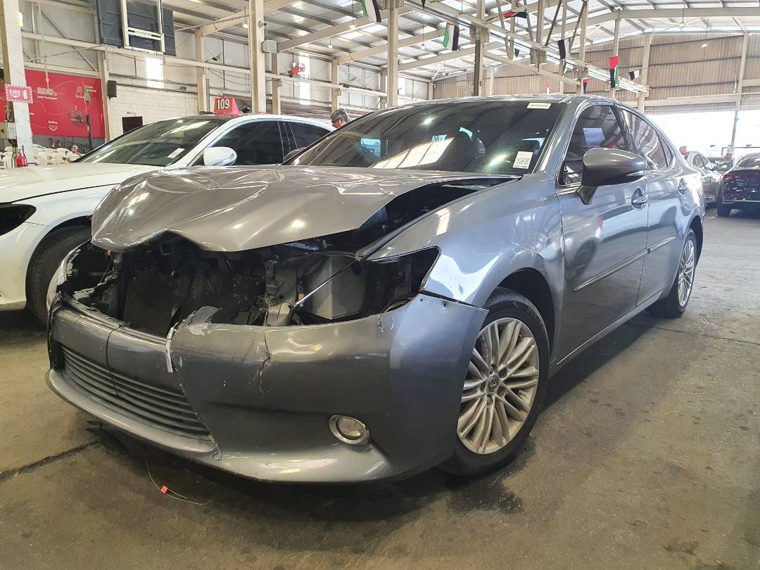 2014 LEXUS ES 350 — 166405 Miles — Lot 38635085 — Souq - Marhaba Auctions Used Cars - Image 5