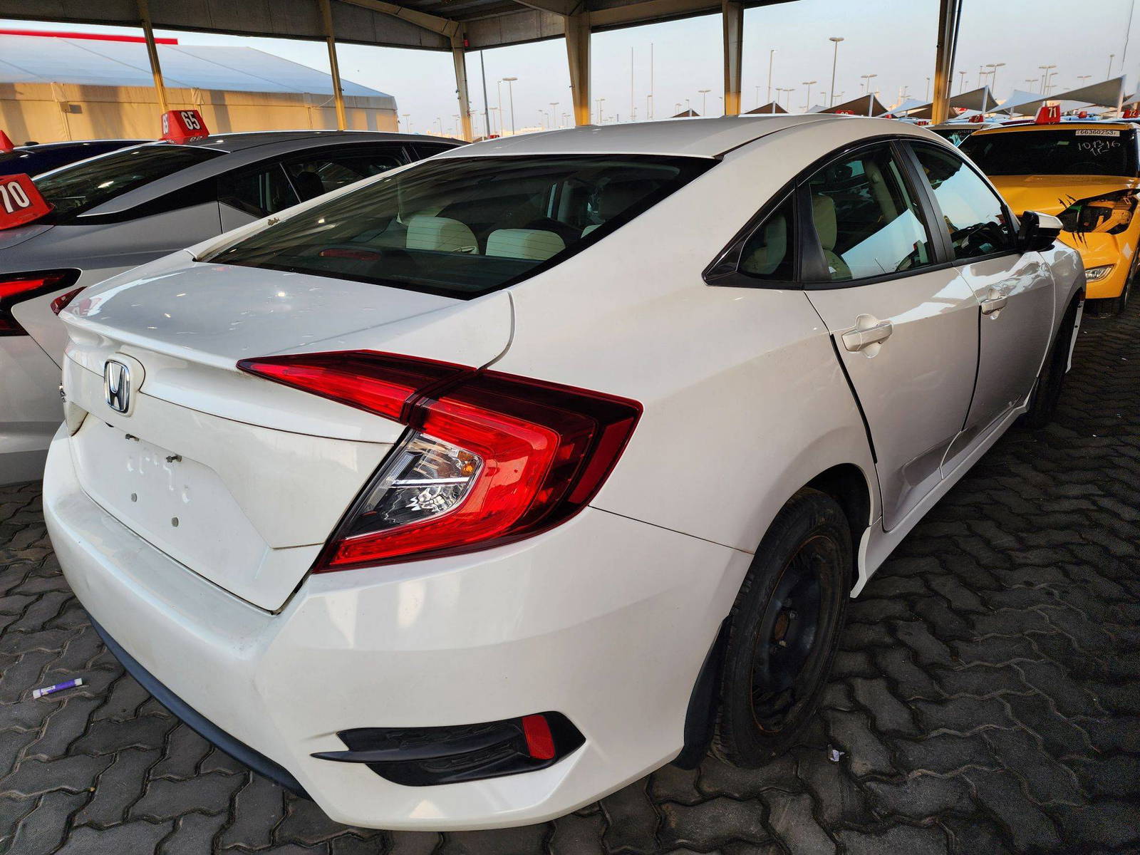 2016 HONDA CIVIC — 105989 Miles — Lot 36271694 - Marhaba Auctions Used Cars - Image 4