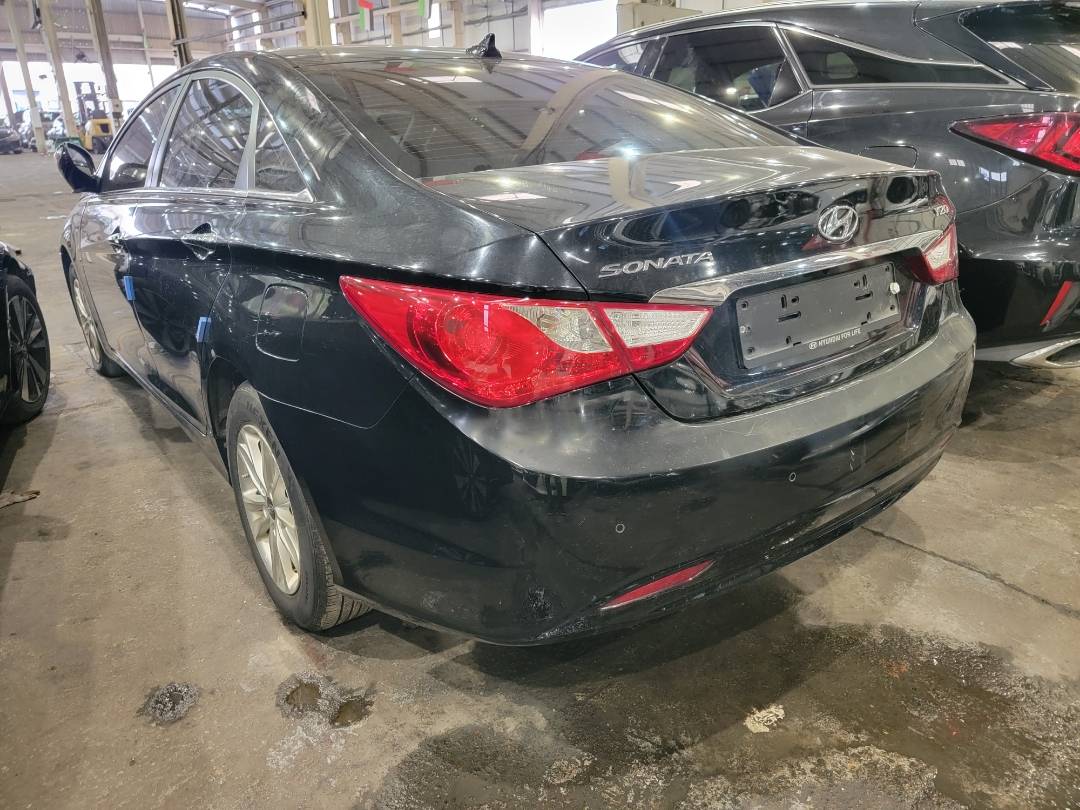 2011 HYUNDAI SONATA — 282981 KM — Lot 41BBBA245304 — Souq - Marhaba Auctions Used Cars - Image 5