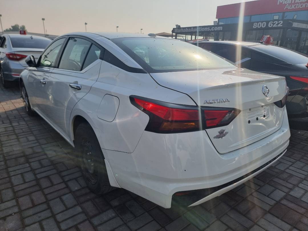 2019 NISSAN ALTIMA — 213786 Miles — Lot 125487 — Souq - Marhaba Auctions Used Cars - Image 5