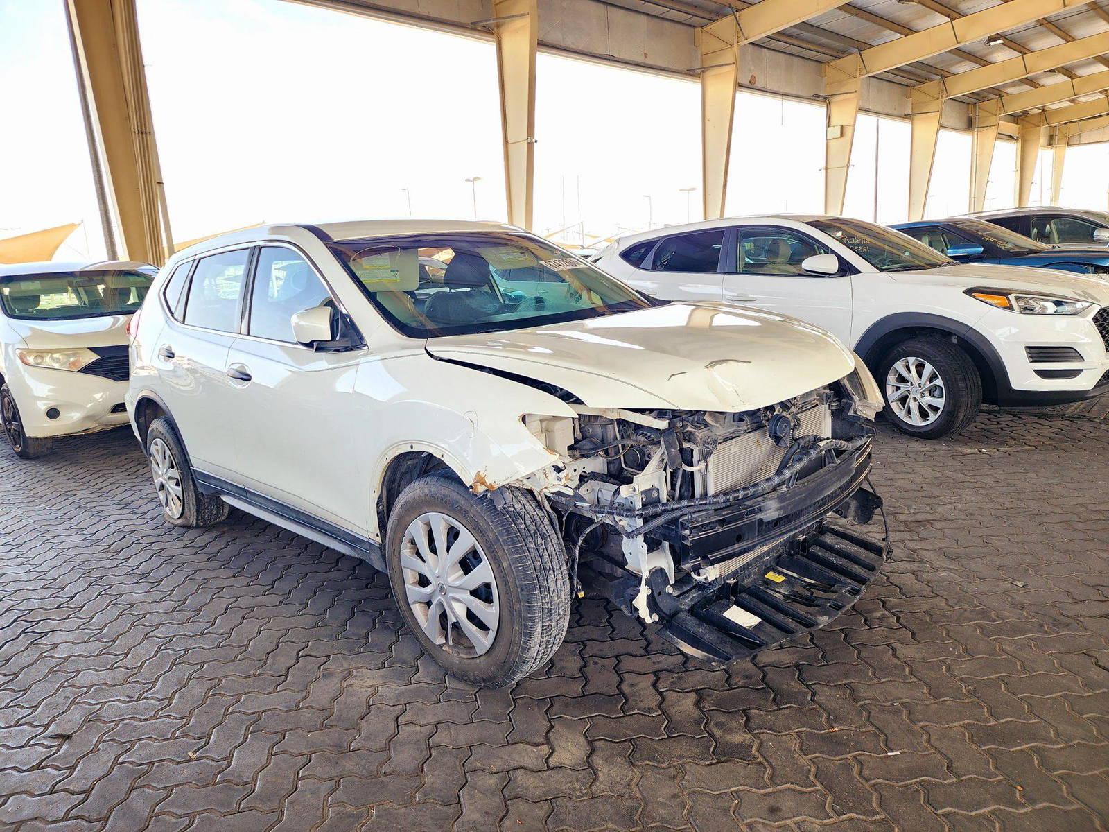 2017 NISSAN ROGUE — 142177 Miles — Lot MT0HP549485 — Souq - Marhaba Auctions Used Cars - Image 4