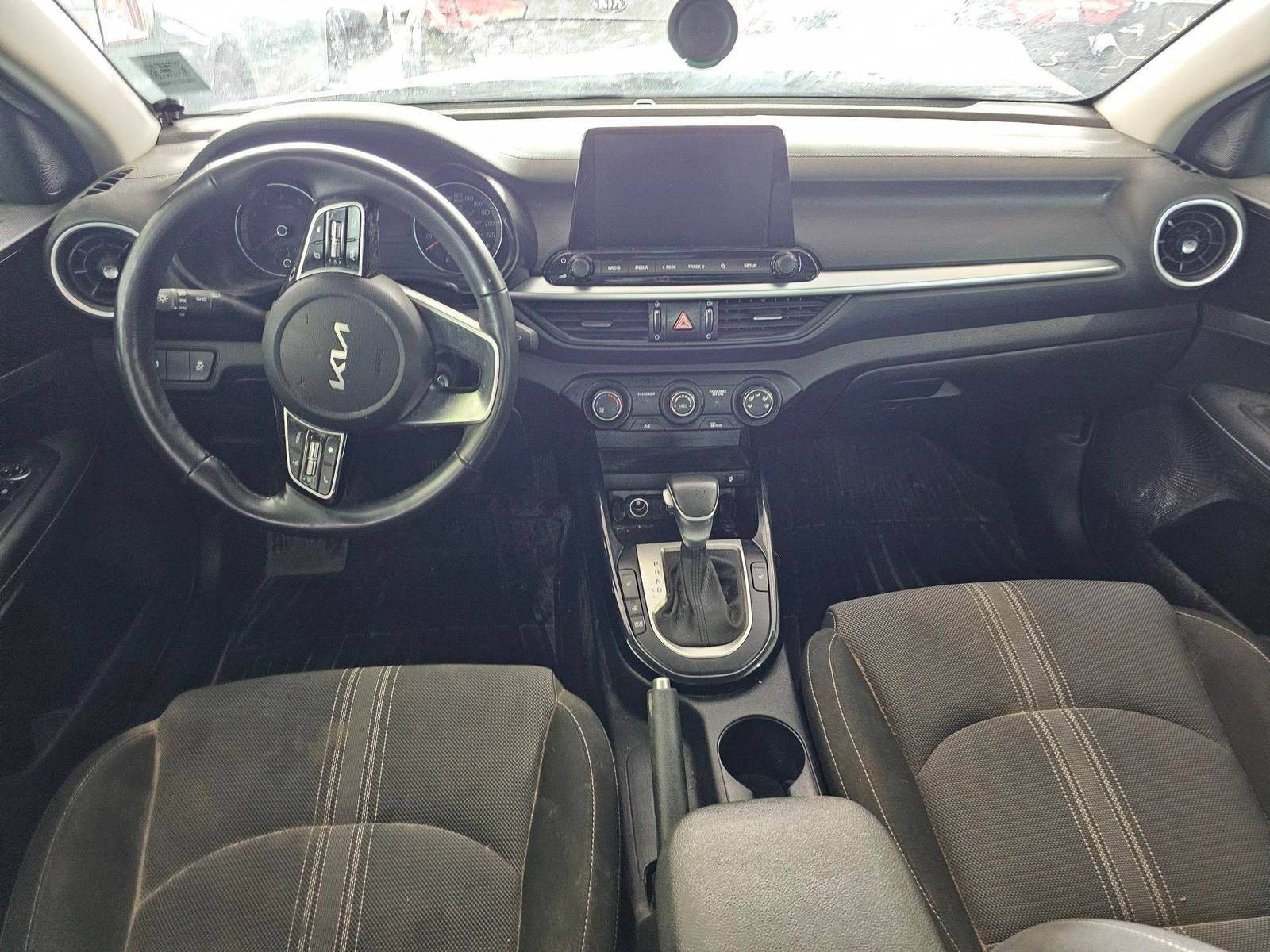 2022 KIA FORTE — 137698 KM — Lot 12249810 — Souq - Marhaba Auctions Used Cars - Image 5
