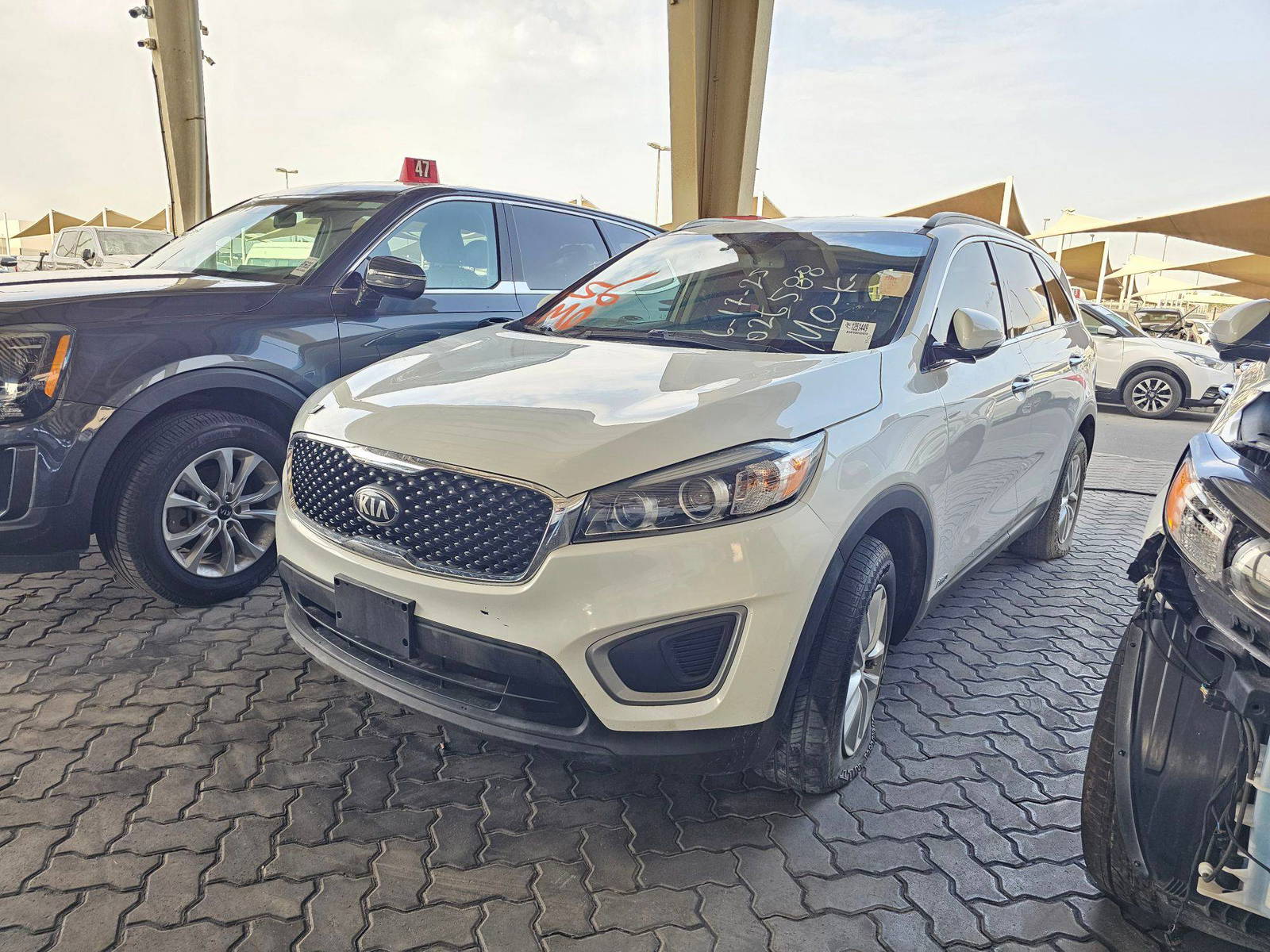2016 KIA SORENTO — 119936 Miles — Lot 1251449 — Souq - Marhaba Auctions Used Cars - Image 5