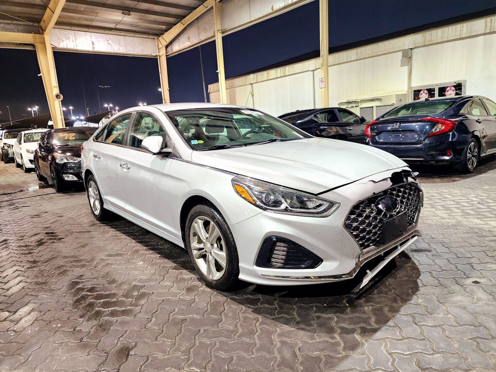 2019 HYUNDAI SONATA — 88649 Miles — Lot 81046594 — Souq - Marhaba Auctions Used Cars - Image 4
