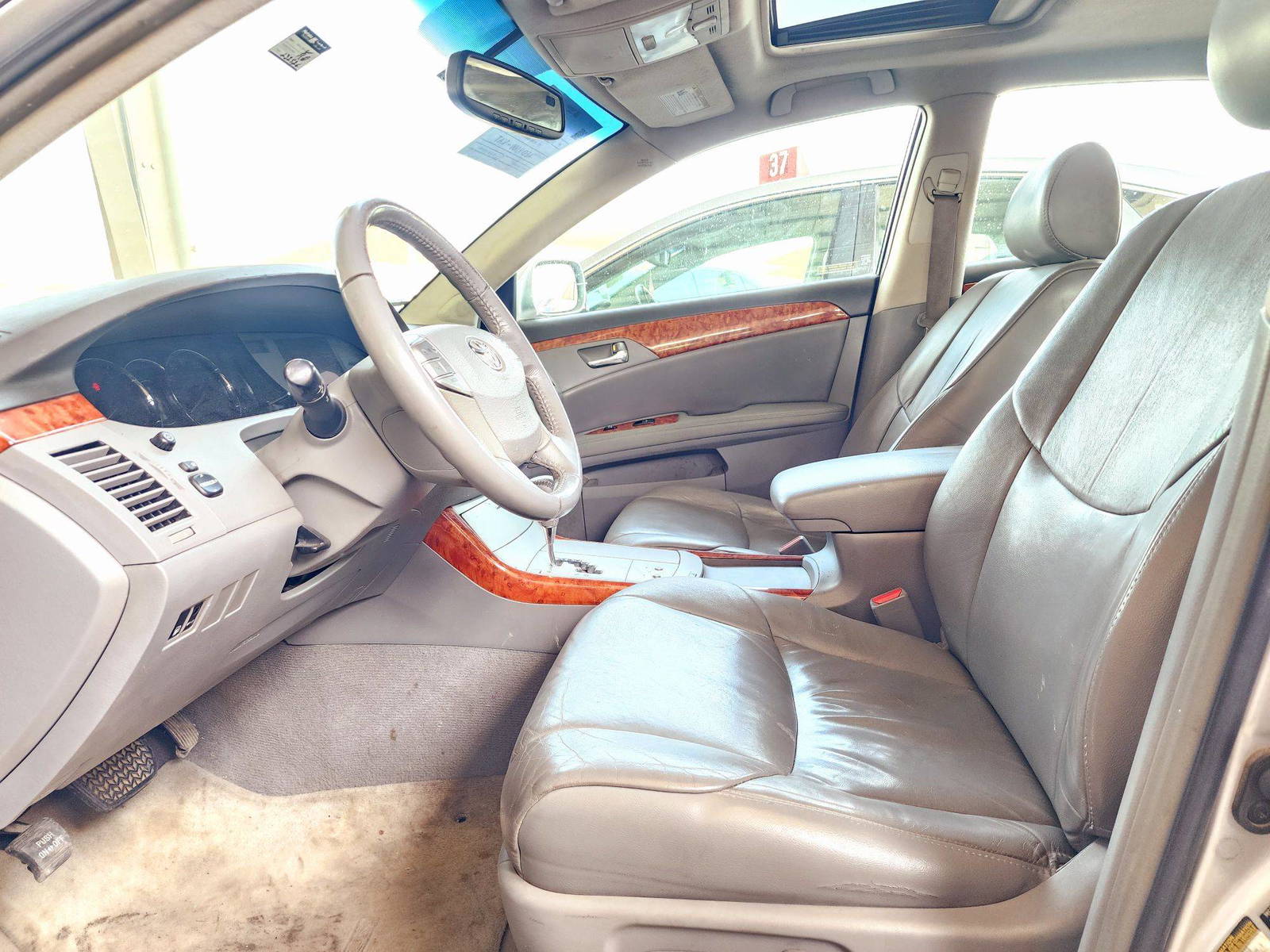 2005 TOYOTA AVALON — 232522 Miles — Lot 5U051168 — Souq - Marhaba Auctions Used Cars - Image 9