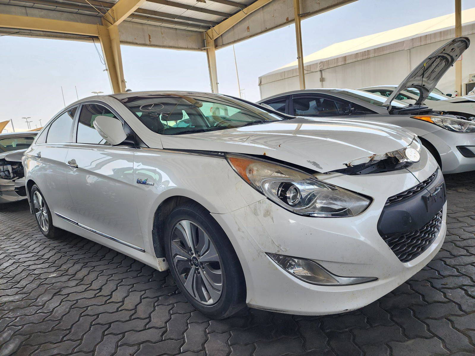 2013 HYUNDAI SONATA — 189896 Miles — Lot 52660594 — Souq - Marhaba Auctions Used Cars - Image 4