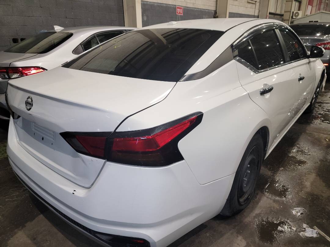 2019 NISSAN ALTIMA — 152761 Miles — Lot 79888393 - Marhaba Auctions Used Cars - Image 3