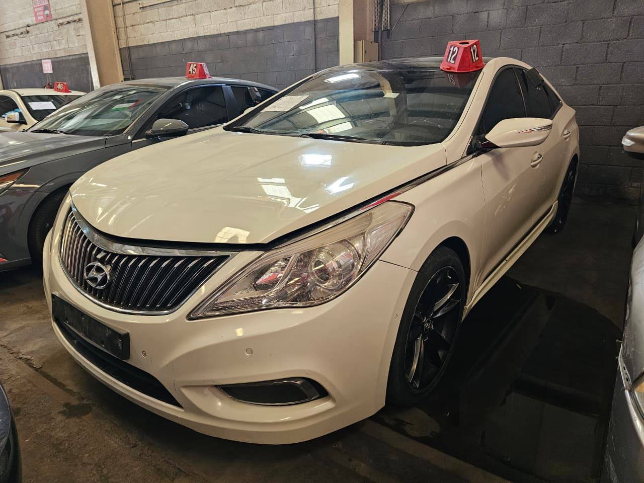 2012 HYUNDAI GRANDEUR — 168933 KM — Lot CBCA103766 — Main - Marhaba Auctions Used Cars - Image 4