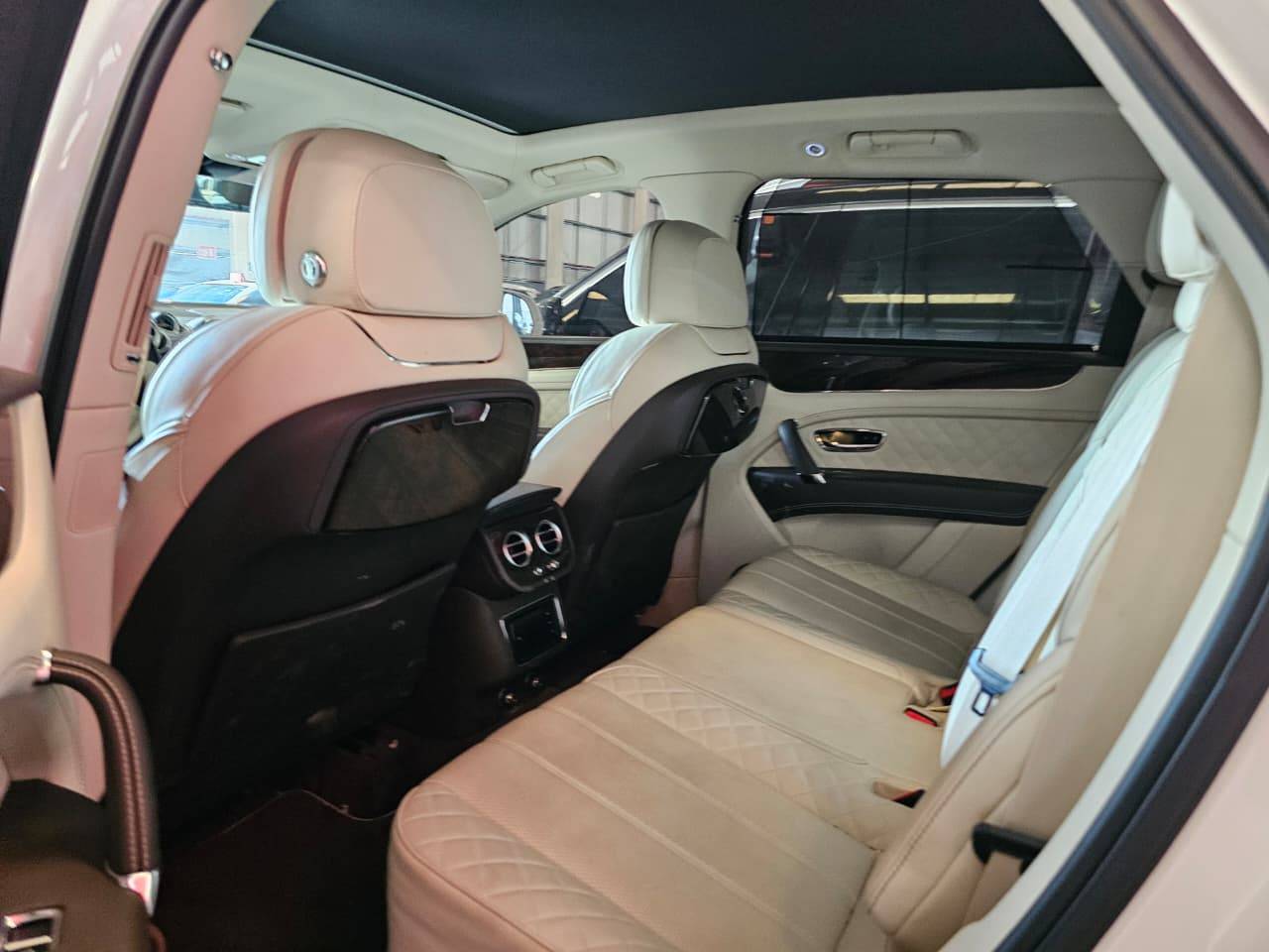 2019 BENTLEY BENTAYGA — 91743 KM — Lot 84956865 — Main - Marhaba Auctions Used Cars - Image 6