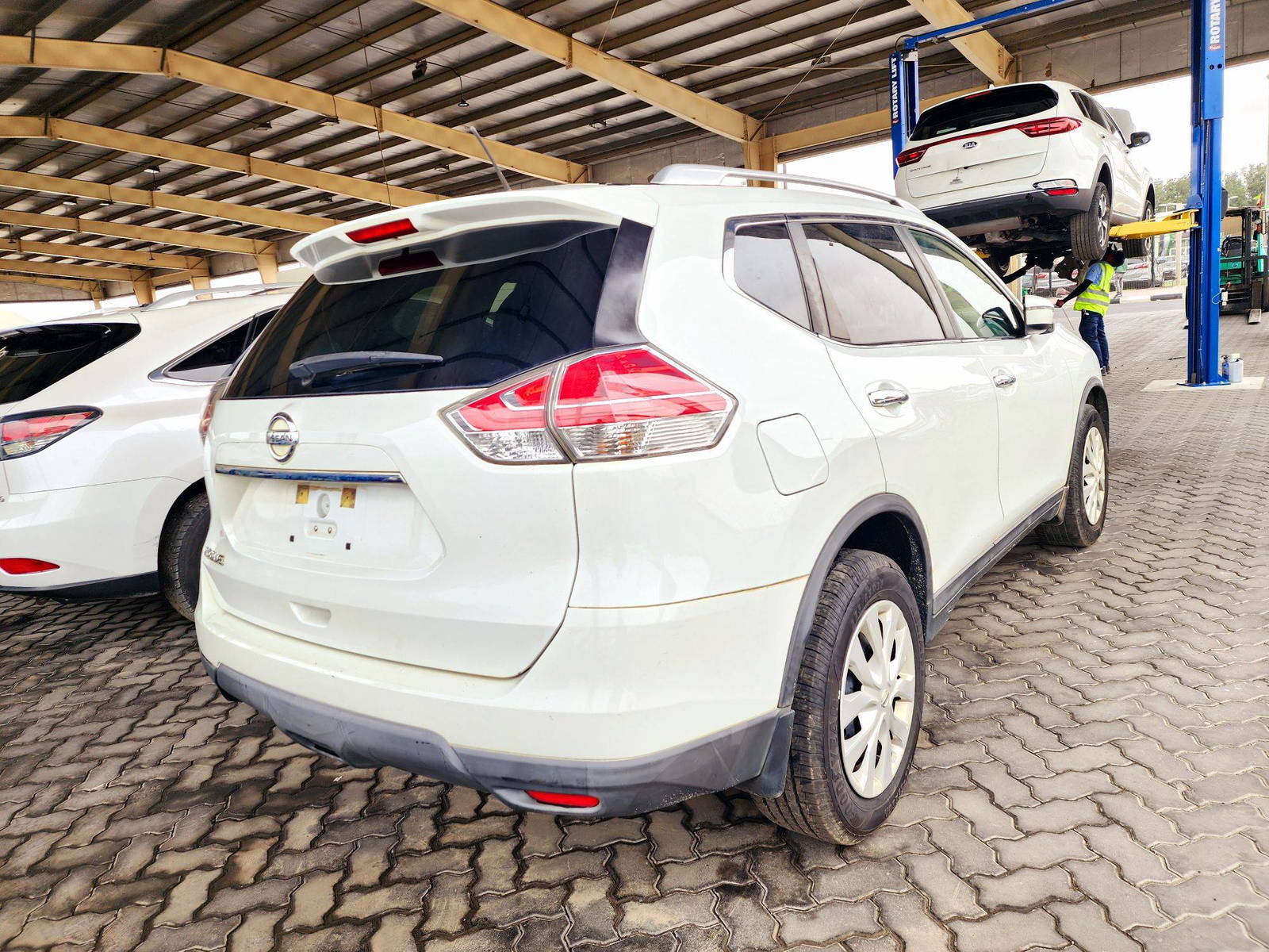 2016 NISSAN ROGUE — 170087 Miles — Lot 79908414 — Souq - Marhaba Auctions Used Cars - Image 3