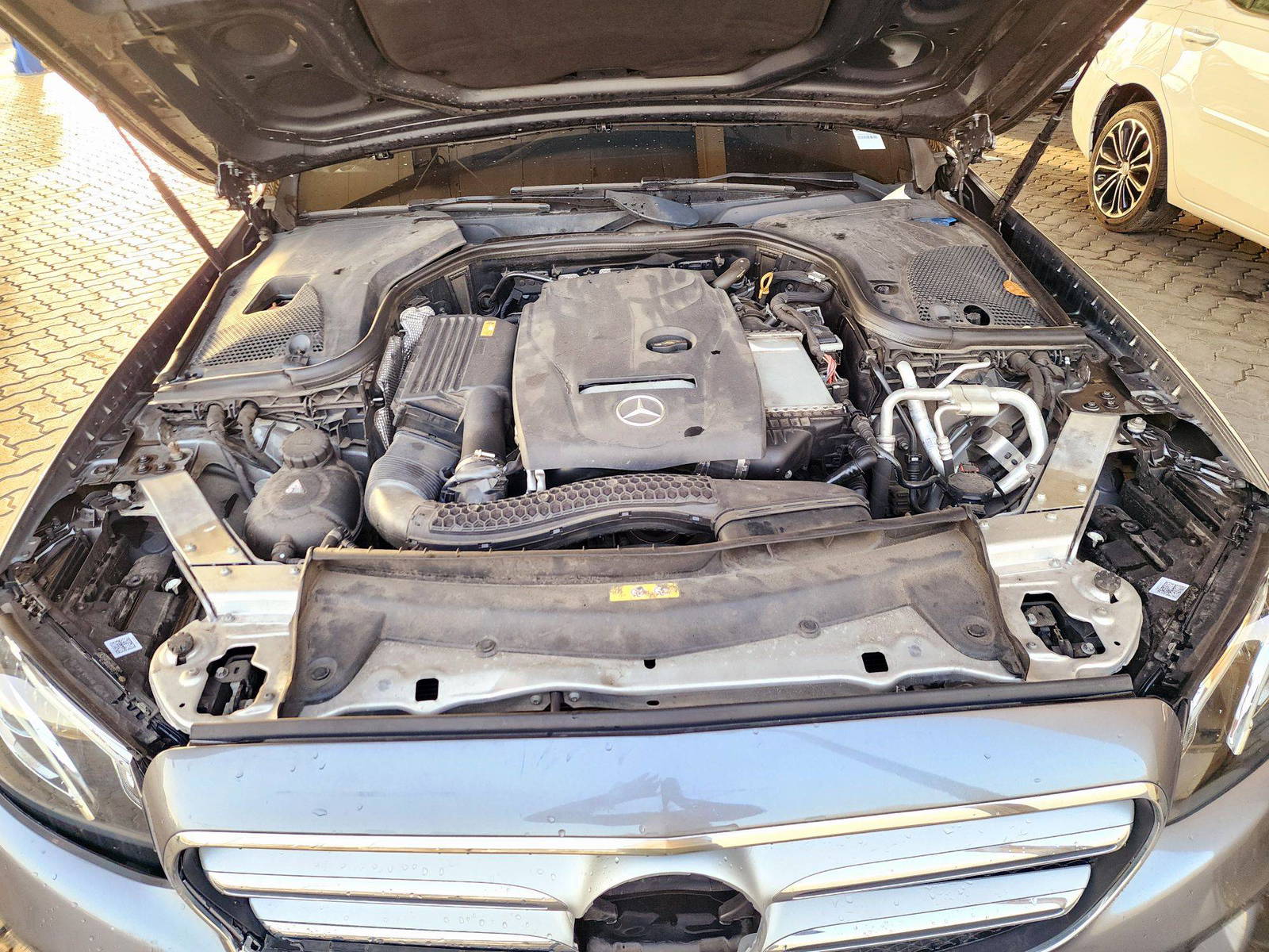 2018 MERCEDES BENZ E 200 — 109261 KM — Lot 297581 — Souq - Marhaba Auctions Used Cars - Image 12