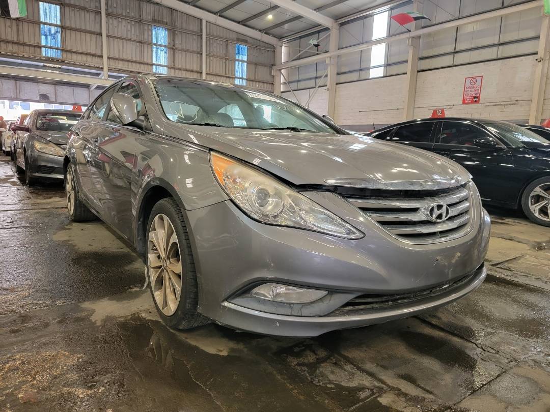 2014 HYUNDAI SONATA — 104989 Miles — Lot 65316804 — Main - Marhaba Auctions Used Cars - Image 4