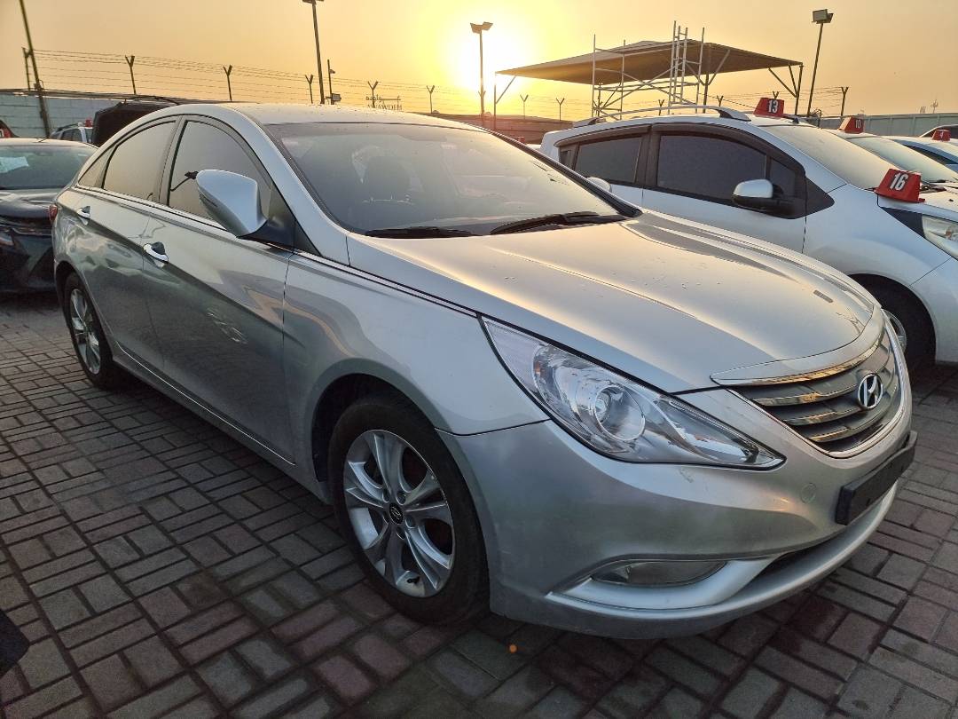2012 HYUNDAI SONATA — 119440 KM — Lot 124587 — Ind. 12 - Marhaba Auctions Used Cars - Image 3