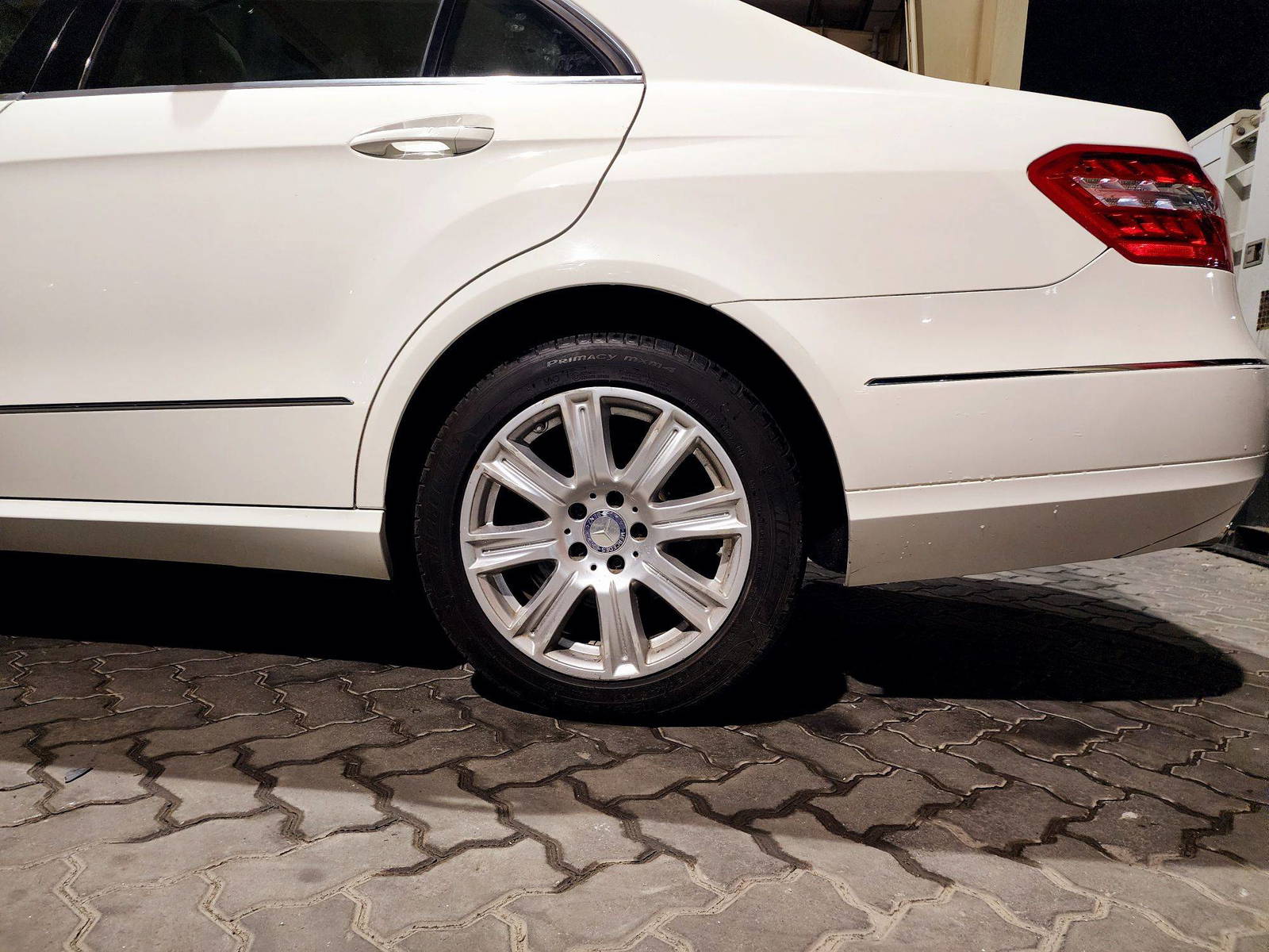2013 MERCEDES BENZ E 350 — 98775 Miles — Lot 65977124 — Souq - Marhaba Auctions Used Cars - Image 11