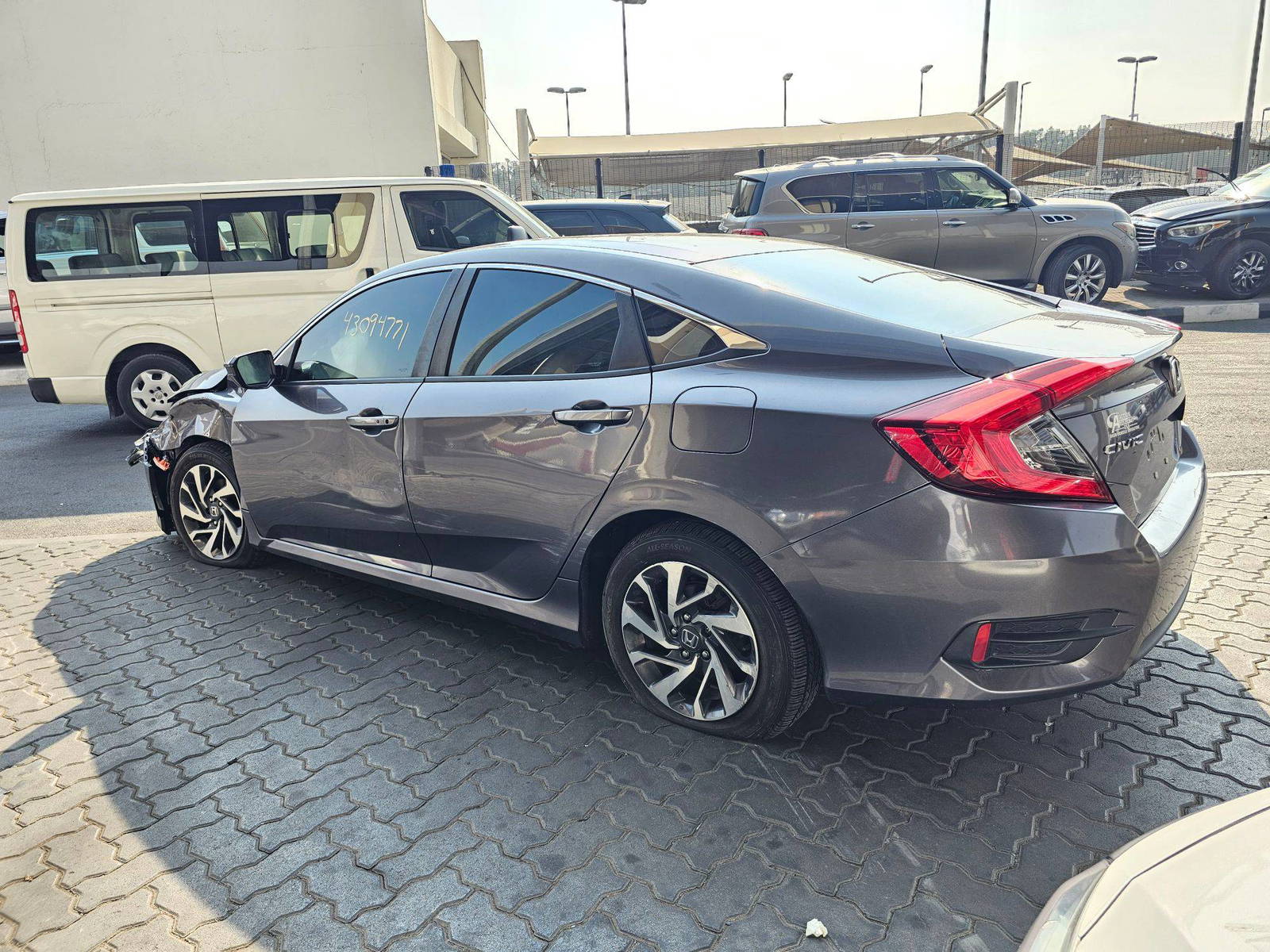2016 HONDA CIVIC — 131860 Miles — Lot 43094771 — Souq - Marhaba Auctions Used Cars - Image 4