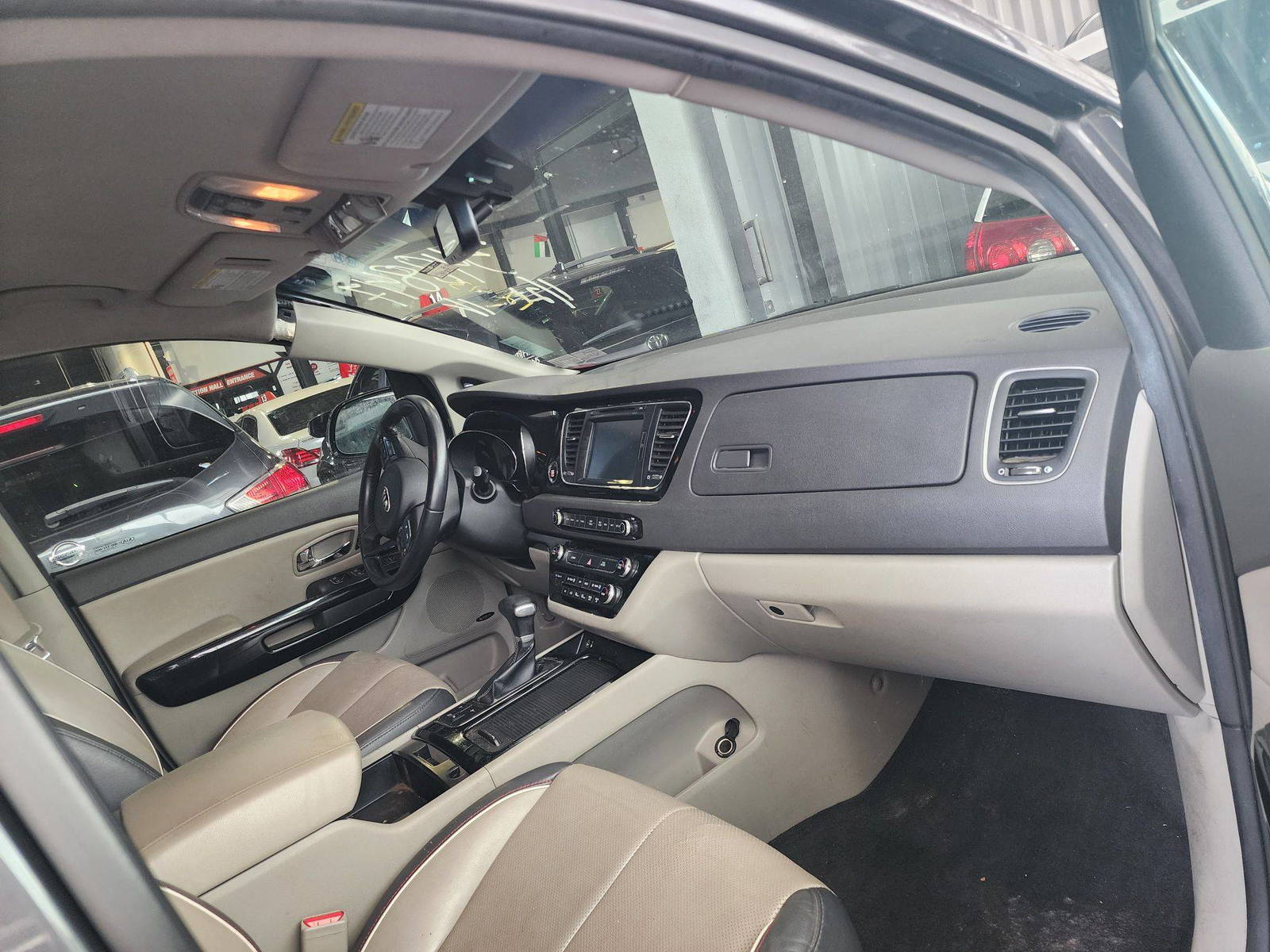 2018 KIA SEDONA — 90819 Miles — Lot 80911574 — Al Quoz - Marhaba Auctions Used Cars - Image 8