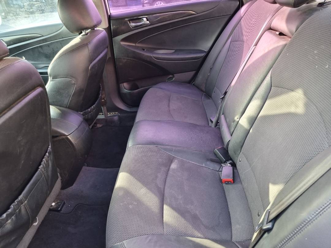 2014 HYUNDAI SONATA — 204664 Miles — Lot 125487 — Ind. 12 - Marhaba Auctions Used Cars - Image 7