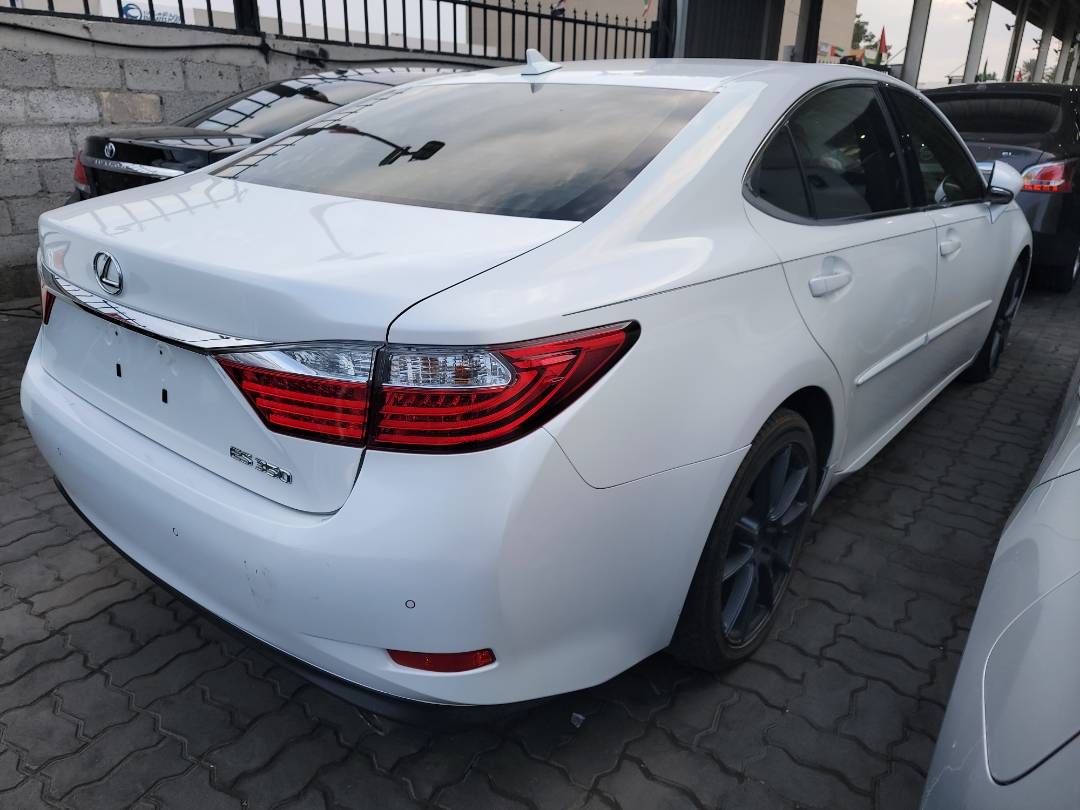 2013 LEXUS ES 350 — 186472 Miles — Lot 019750 - Marhaba Auctions Used Cars - Image 4