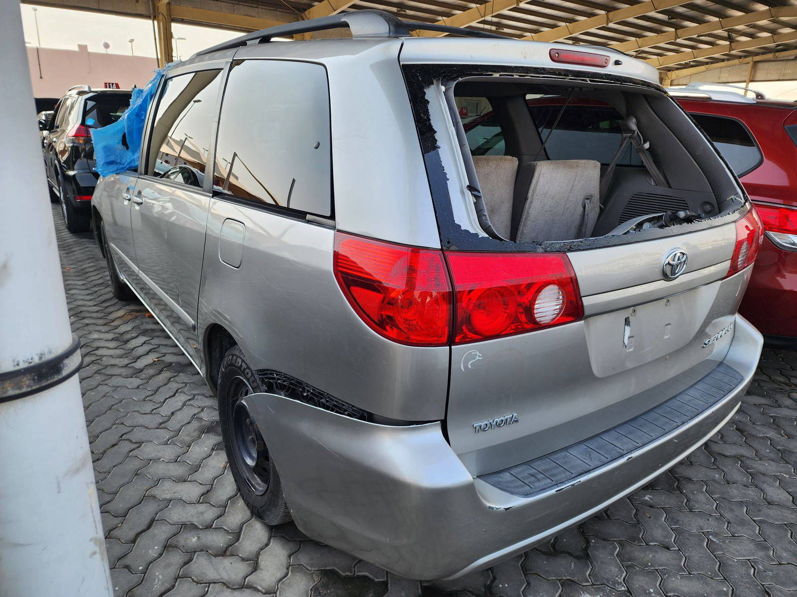 2008 TOYOTA SIENNA — 171690 Miles — Lot 67886593 - Marhaba Auctions Used Cars - Image 8