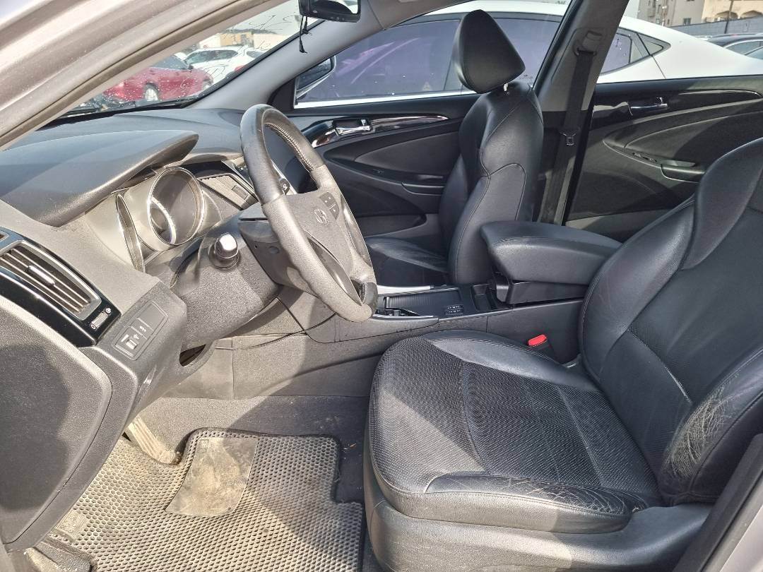 2010 HYUNDAI SONATA — 241021 KM — Lot 2141587 — Main - Marhaba Auctions Used Cars - Image 8