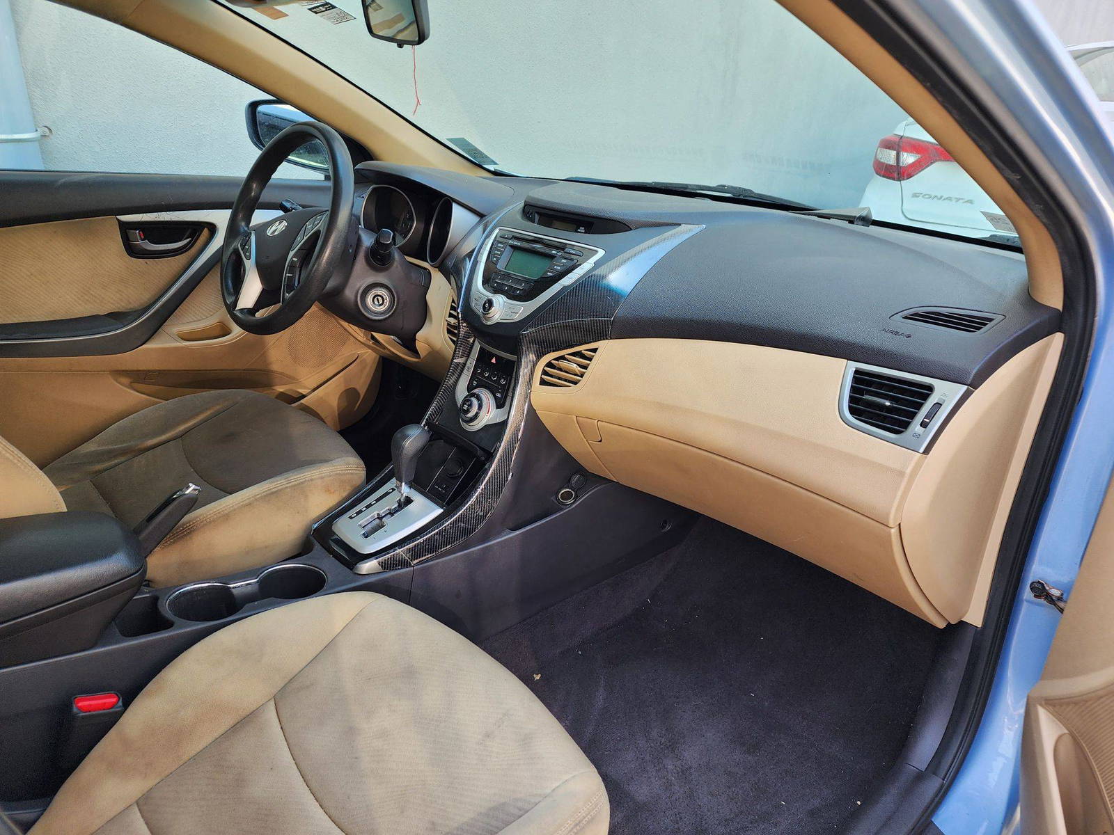 2011 HYUNDAI ELANTRA — 213672 Miles — Lot 75624523 — Al Quoz - Marhaba Auctions Used Cars - Image 8