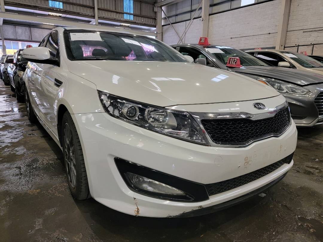 2011 KIA K5 — 191776 KM — Lot 147254 — Main - Marhaba Auctions Used Cars - Image 4