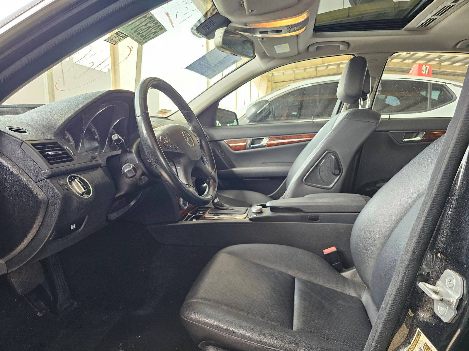 2011 MERCEDES BENZ C300 — 121204 Miles — Lot BB6BR154324 — Souq - Marhaba Auctions Used Cars - Image 9