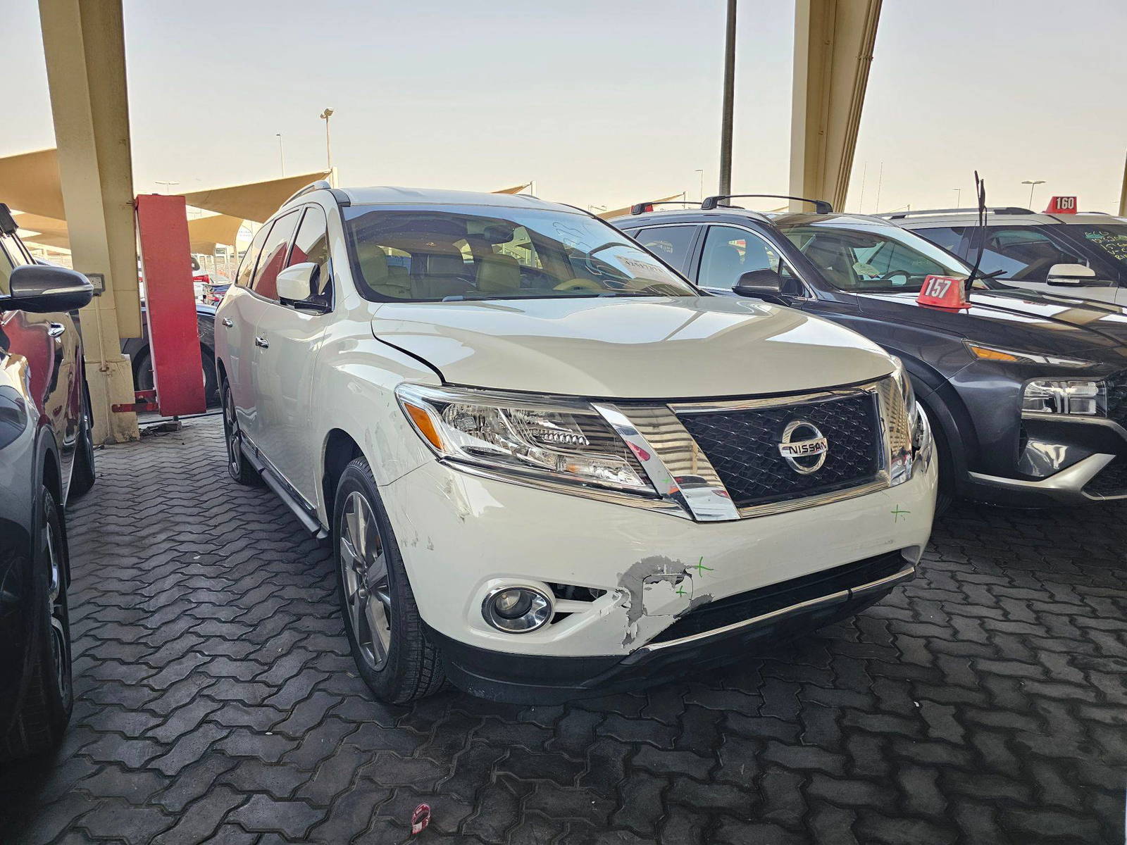 2013 NISSAN PATHFINDER — 125122 Miles — Lot 42517373 — Souq - Marhaba Auctions Used Cars - Image 4