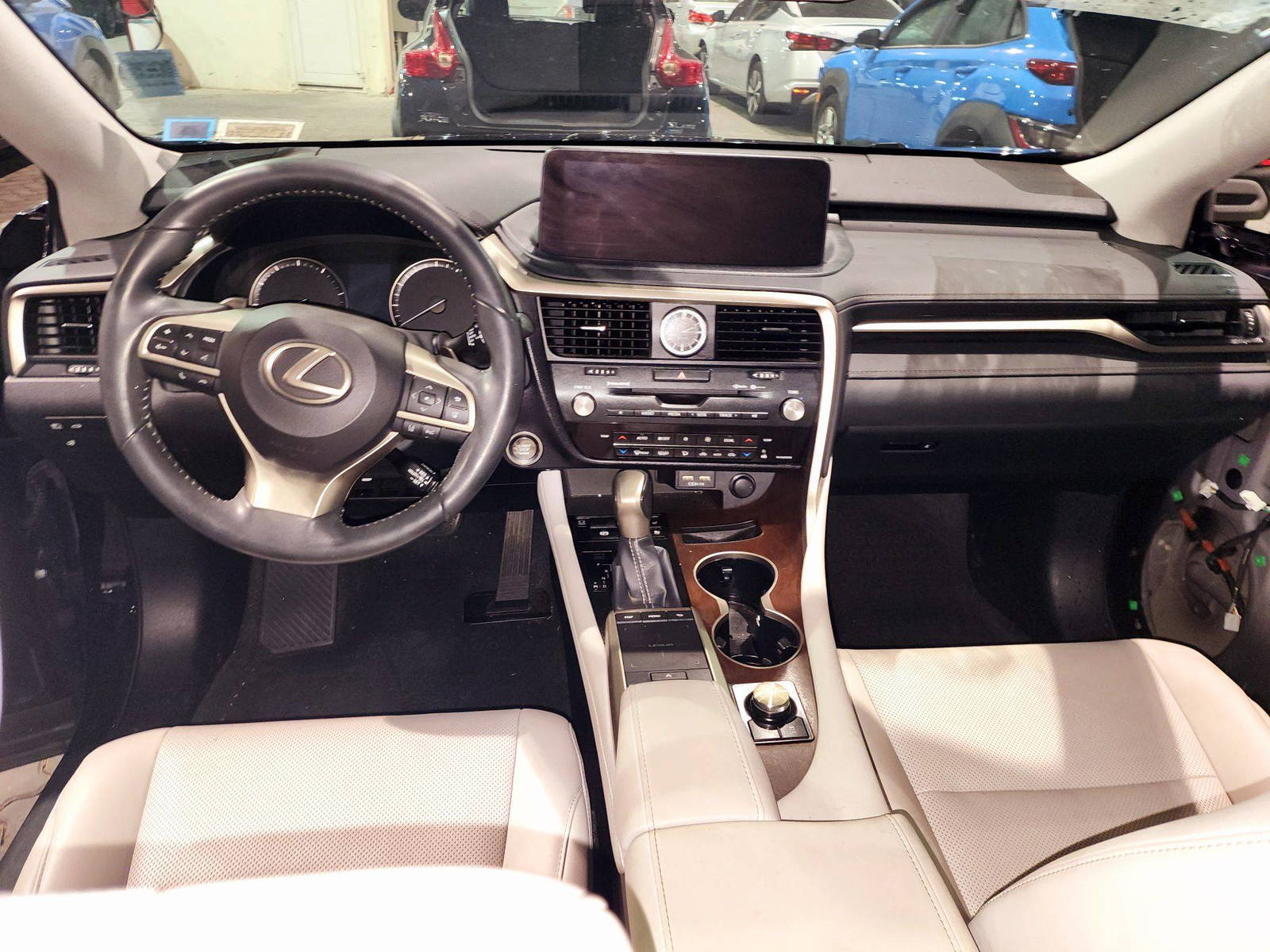2020 LEXUS RX 350 — 24012 Miles — Lot A8LC243550 — Souq - Marhaba Auctions Used Cars - Image 7