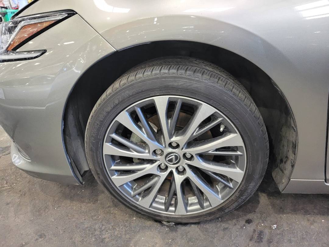 2019 LEXUS ES 300H — 55383 Miles — Lot 12580 — Main - Marhaba Auctions Used Cars - Image 10