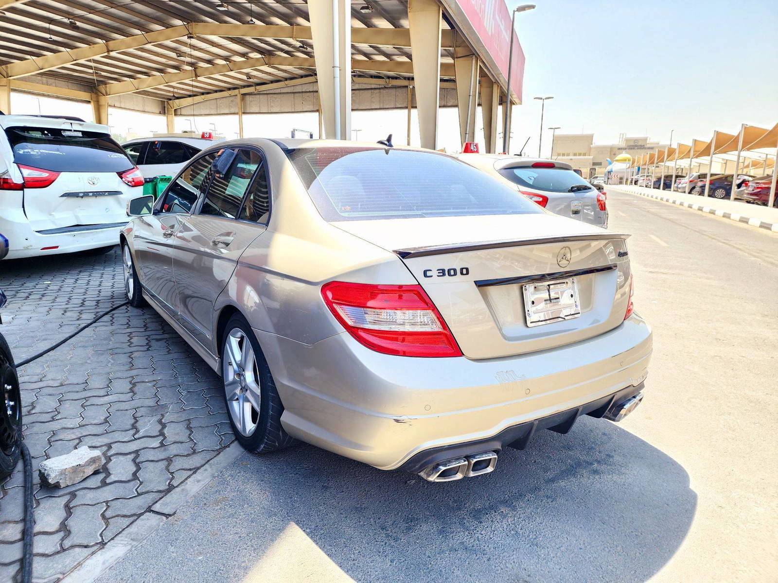 2011 MERCEDES BENZ C300 — 321757 KM — Lot 7BR140755 — Souq - Marhaba Auctions Used Cars - Image 3