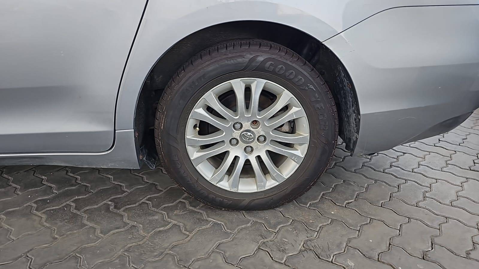 TOYOTA SIENNA 2011 - Marhaba Auction Used Cars - Image 3