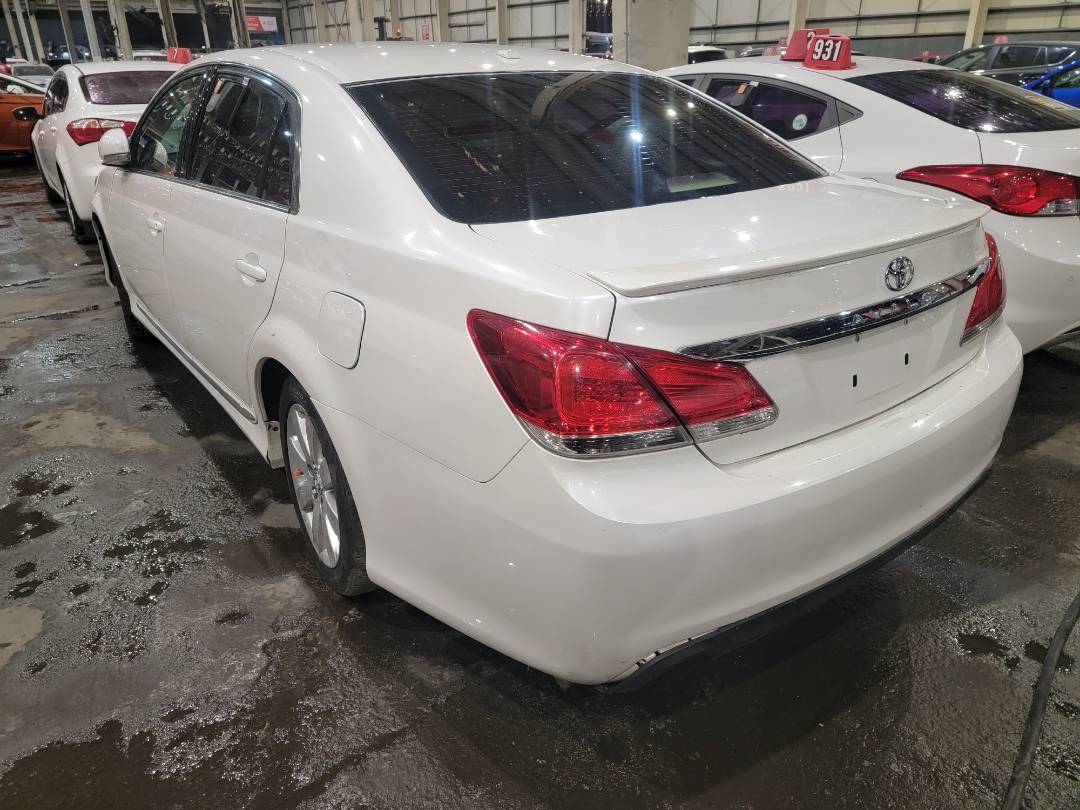 2011 TOYOTA AVALON — 203638 Miles — Lot BU386600 — Main - Marhaba Auctions Used Cars - Image 4